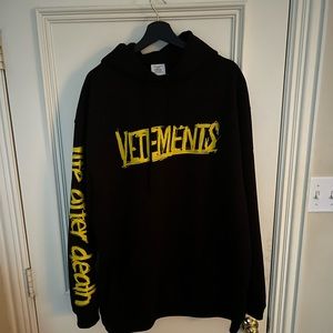 Vetements World Tour Hoodie AW20
